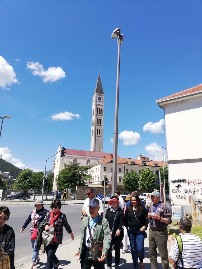 Micollo Rent A Car Mostar predstavlja Mostar, biser Hercegovine - Franjevački samostan i crkva sv. Petra i Pavla te Zvonik